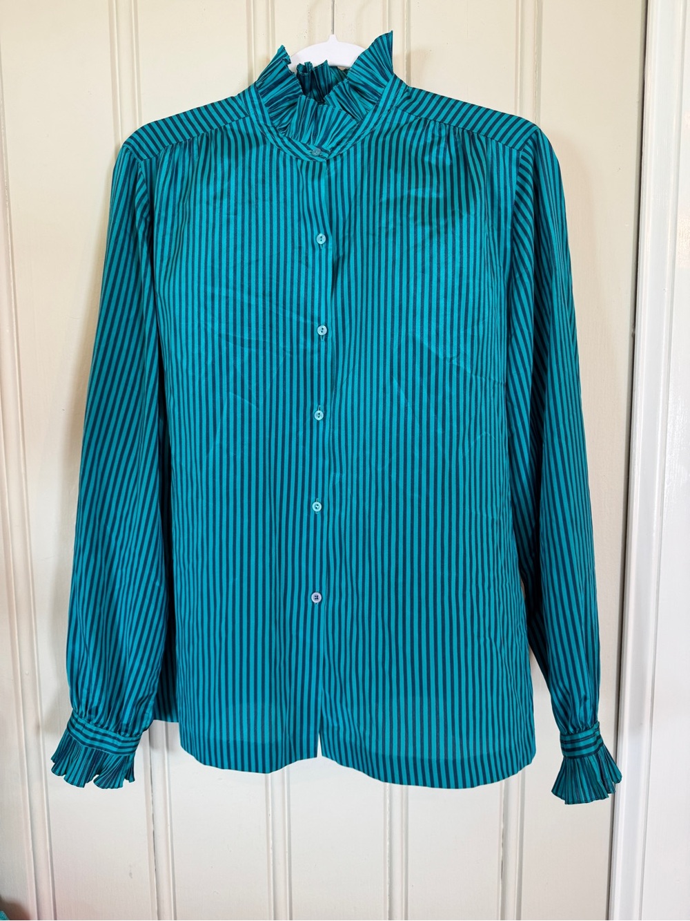 Women’s Teal Striped Ruffle-Neck Button Front Blouse Twee pinstripe preppy
